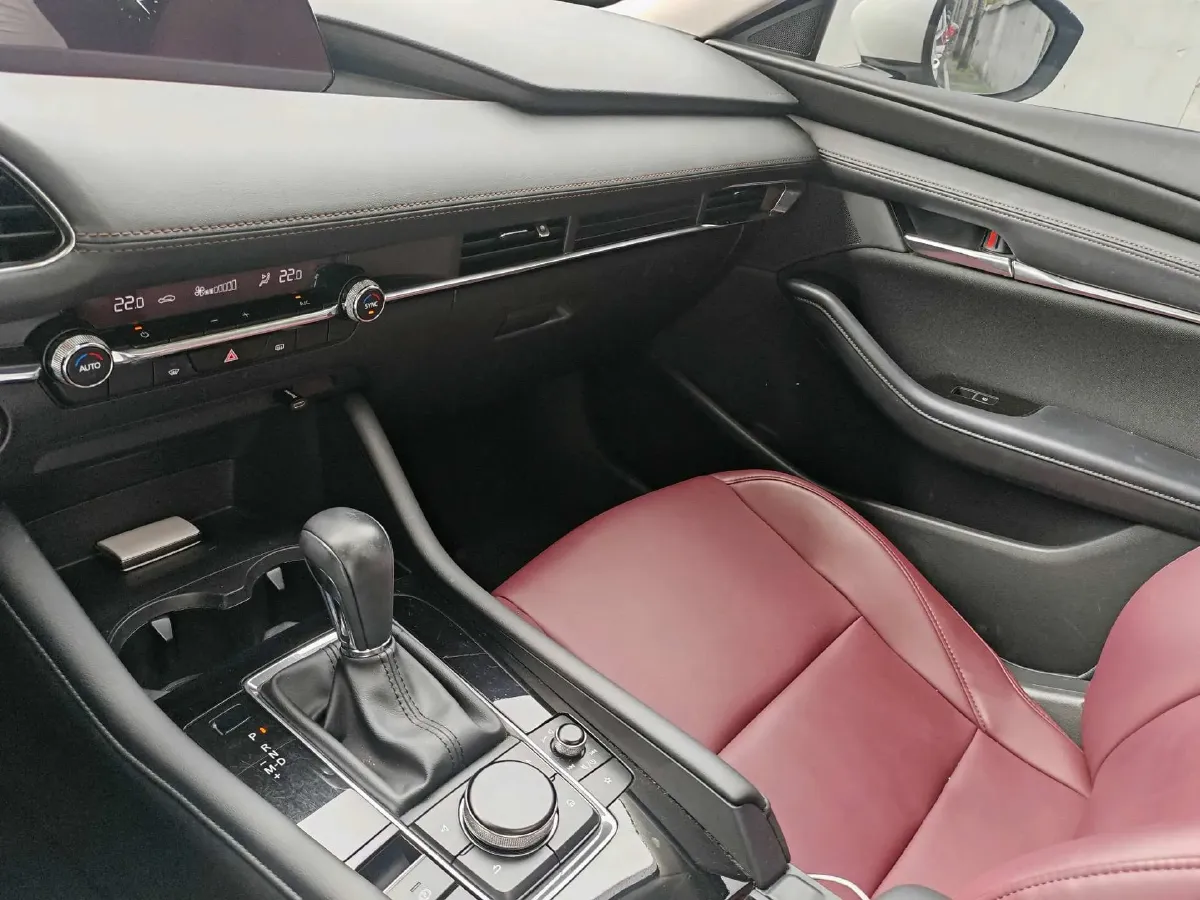 2021 Mazda 3 Axela 2.0L 158HP L4 6AT,autocango,china used car exporter,china ev exporter,chinese used car exporter,chinese used ev exporter