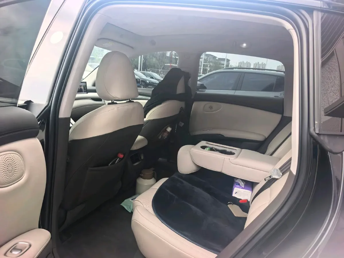 2023 IM LS6 BEV 100KWH,autocango,china used car exporter,china ev exporter,chinese used car exporter,chinese used ev exporter