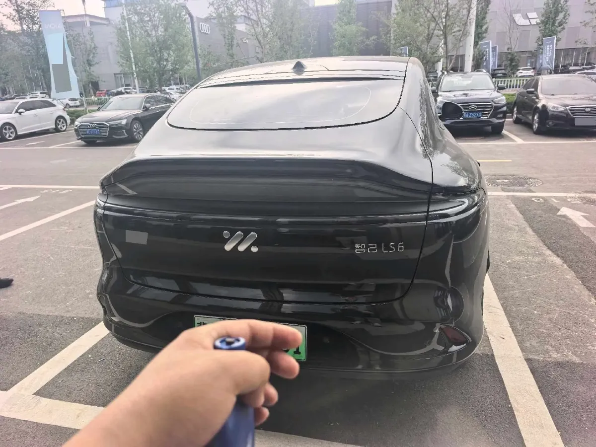 2023 IM LS6 BEV 100KWH,autocango,china used car exporter,china ev exporter,chinese used car exporter,chinese used ev exporter