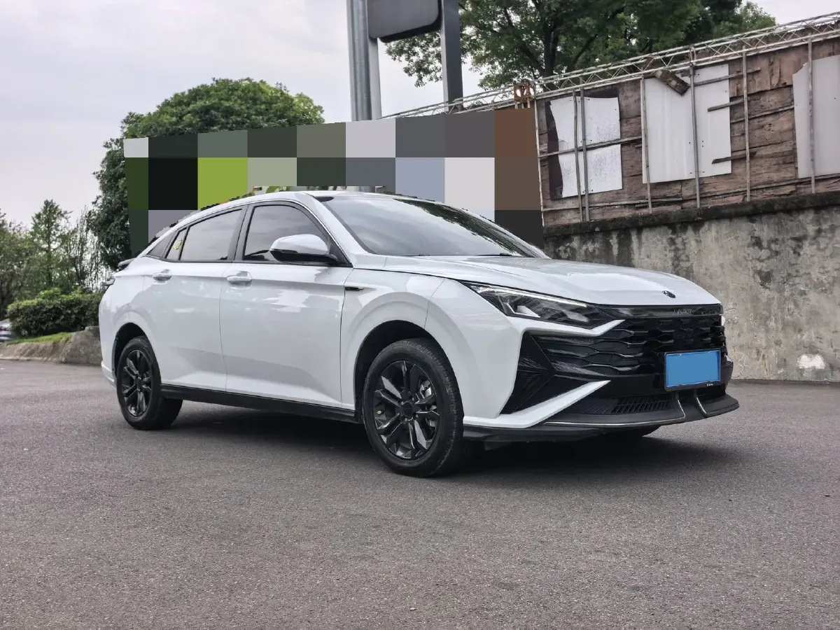 2025 DongFeng Aeolus YiXuan 1.5L 125HP L4 6DCT,autocango,china used car exporter,china ev exporter,chinese used car exporter,chinese used ev exporter