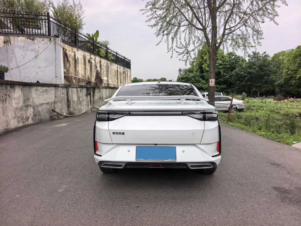 2025 DongFeng Aeolus YiXuan 1.5L 125HP L4 6DCT,autocango,china used car exporter,china ev exporter,chinese used car exporter,chinese used ev exporter