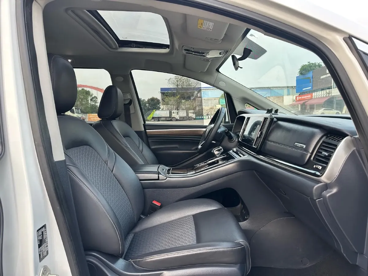 2021 GAC Trumpchi M8 2.0T 252HP L4 8AT,autocango,china used car exporter,china ev exporter,chinese used car exporter,chinese used ev exporter