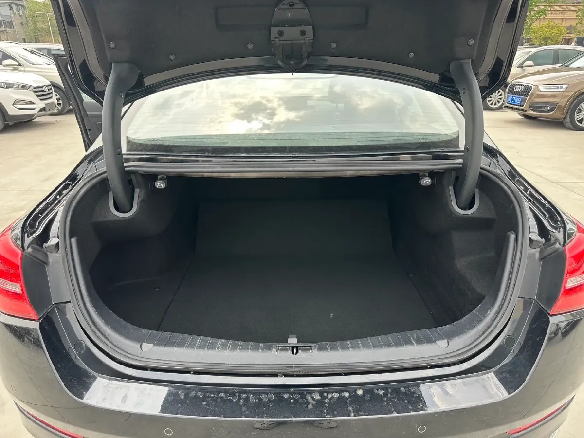 2019 HongQi H5 1.8T 180HP L4 6AT,autocango,china used car exporter,china ev exporter,chinese used car exporter,chinese used ev exporter