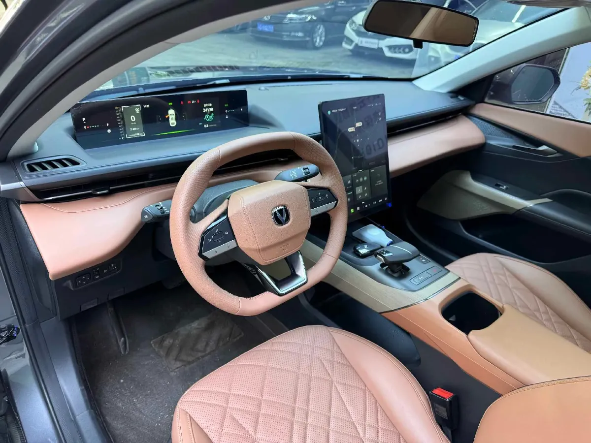 2024 ChangAn Eado 1.5T 170HP L4 7DCT,autocango,china used car exporter,china ev exporter,chinese used car exporter,chinese used ev exporter