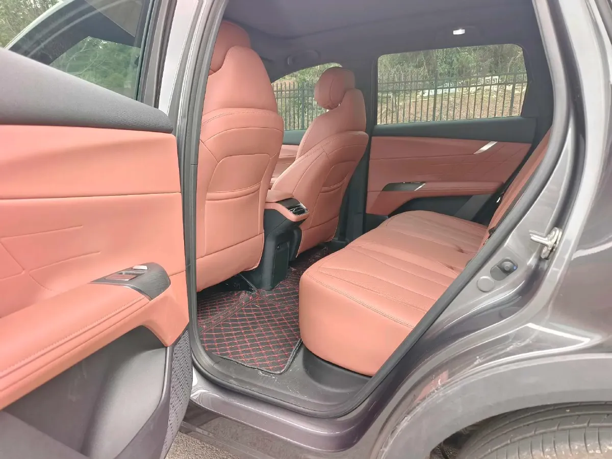 2025 ChangAn CS75 Plus 1.5T 192HP L4 8AT,autocango,china used car exporter,china ev exporter,chinese used car exporter,chinese used ev exporter