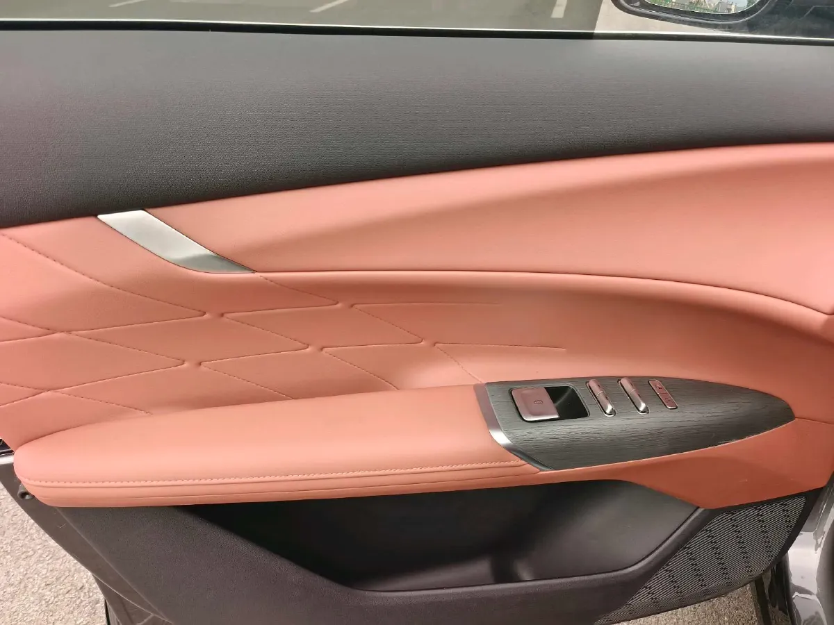 2025 ChangAn CS75 Plus 1.5T 192HP L4 8AT,autocango,china used car exporter,china ev exporter,chinese used car exporter,chinese used ev exporter