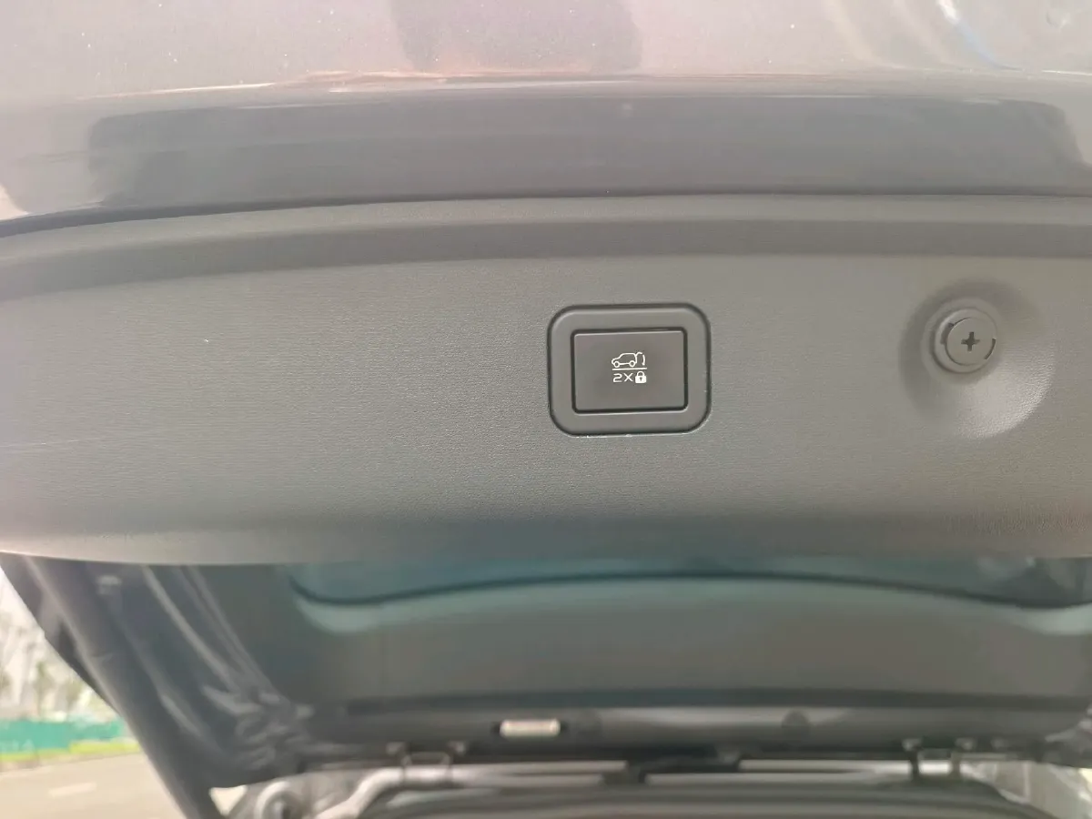 2025 ChangAn CS75 Plus 1.5T 192HP L4 8AT,autocango,china used car exporter,china ev exporter,chinese used car exporter,chinese used ev exporter