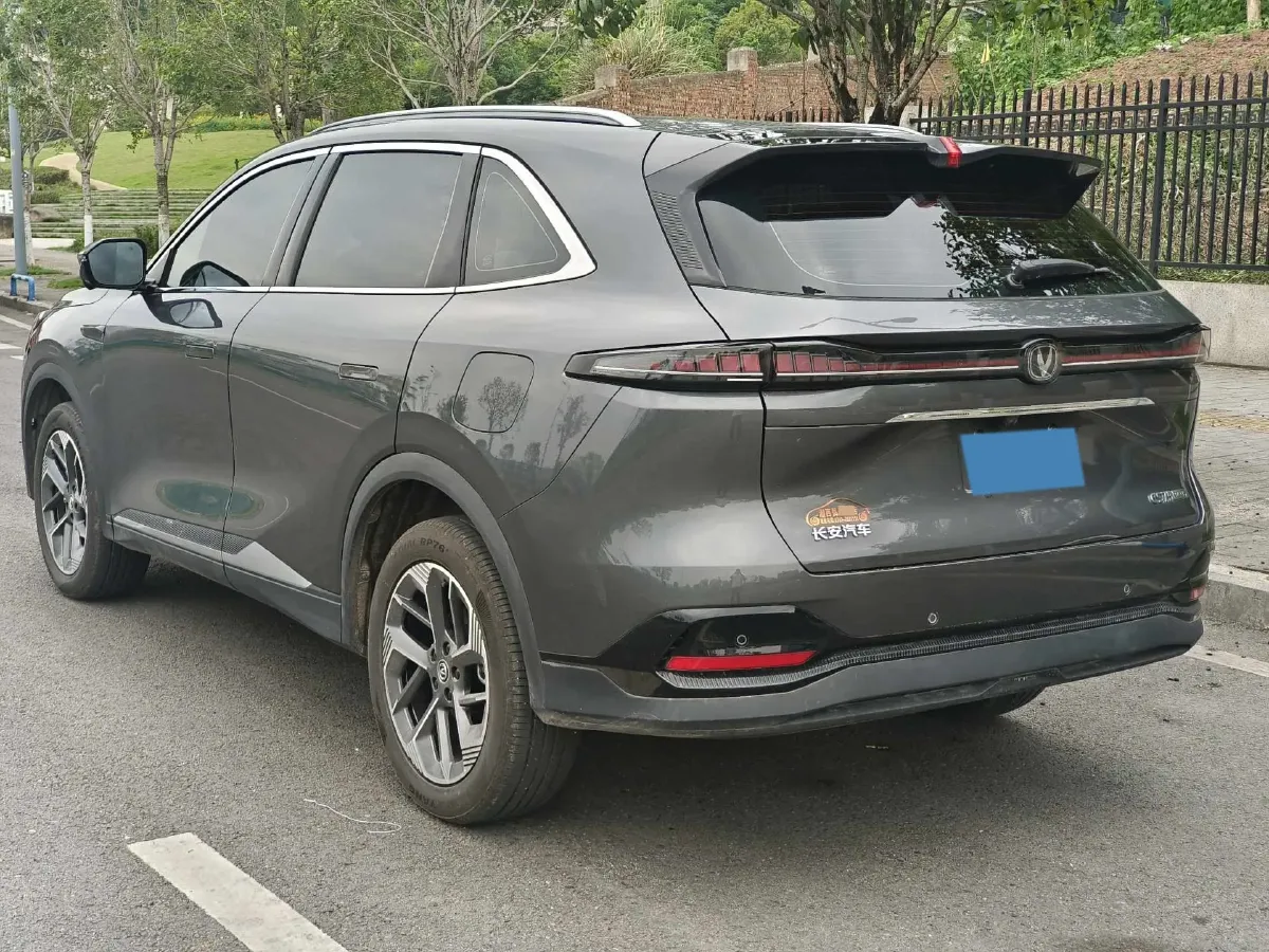 2025 ChangAn CS75 Plus 1.5T 192HP L4 8AT,autocango,china used car exporter,china ev exporter,chinese used car exporter,chinese used ev exporter