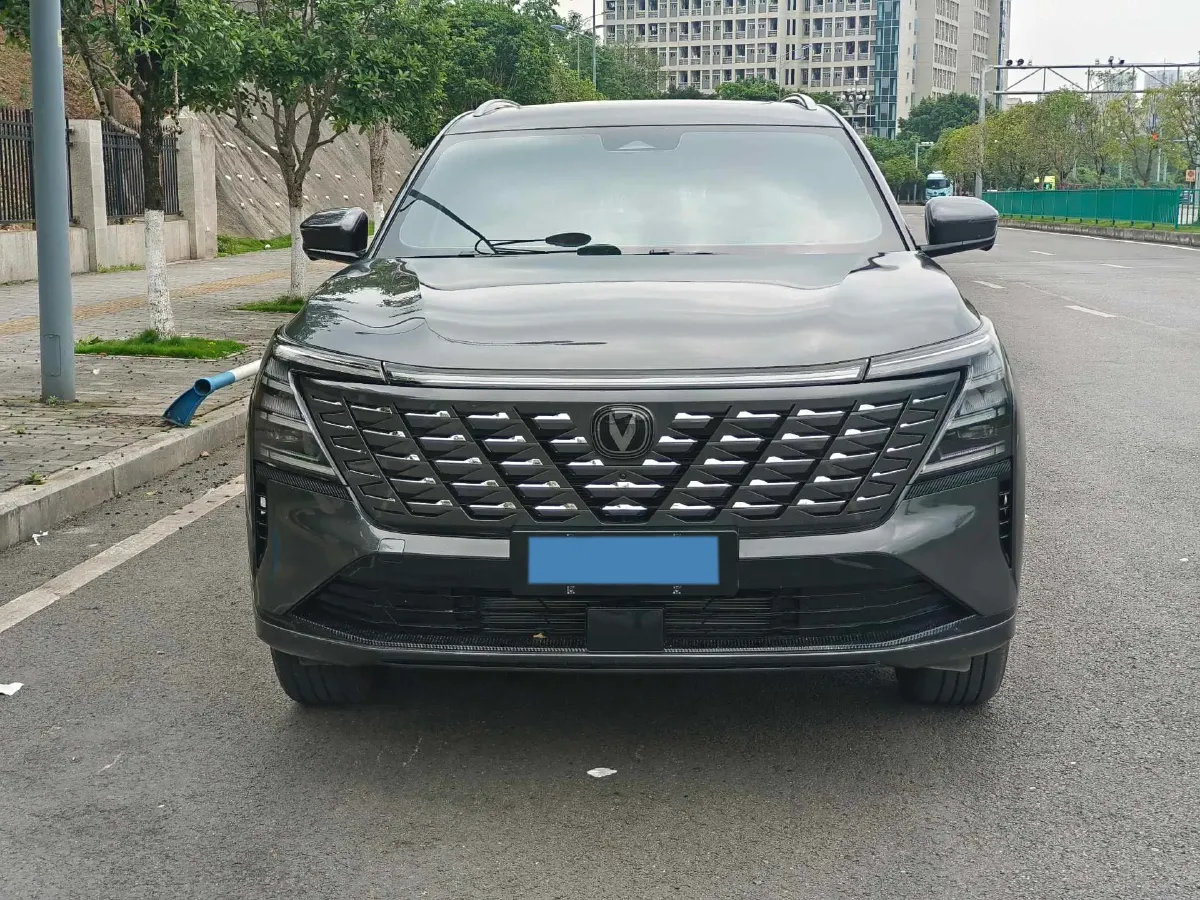 2025 ChangAn CS75 Plus 1.5T 192HP L4 8AT,autocango,china used car exporter,china ev exporter,chinese used car exporter,chinese used ev exporter