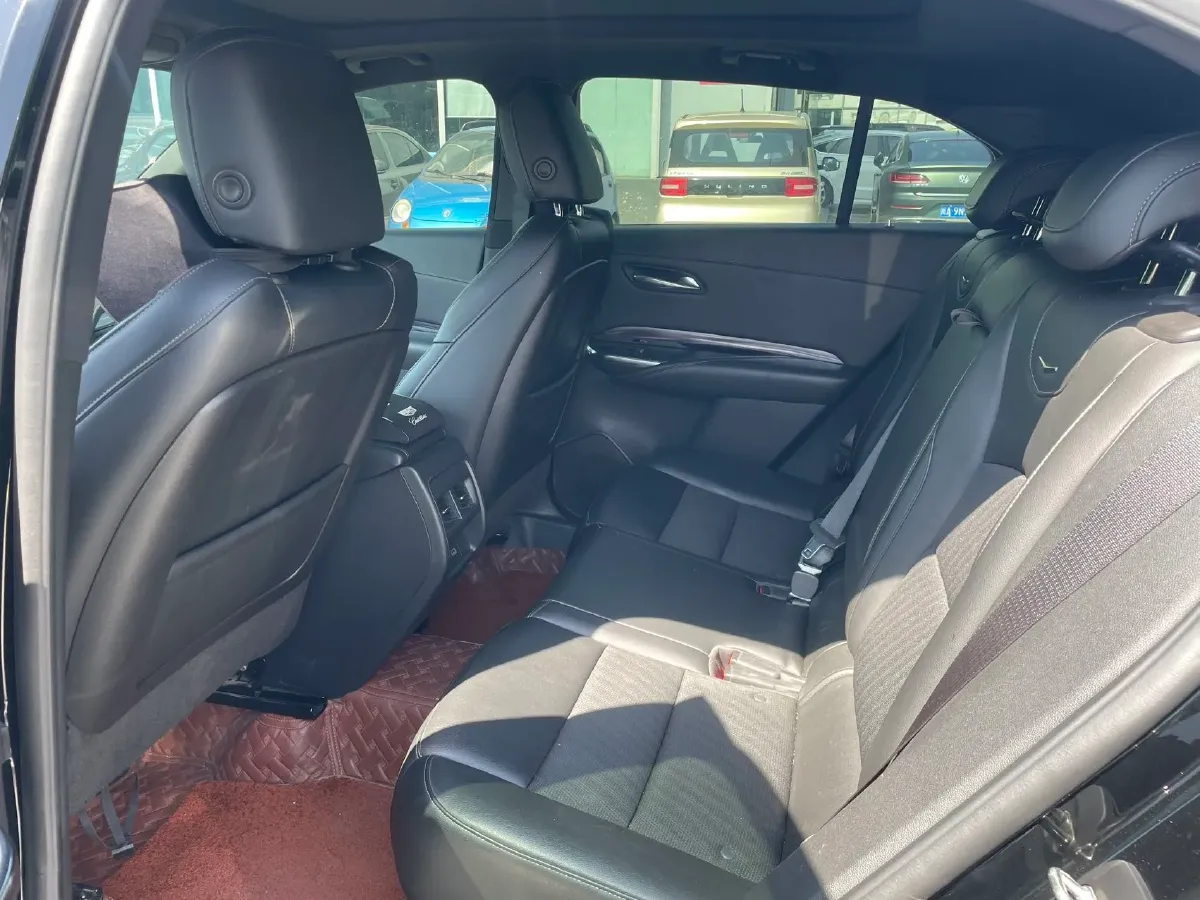 2021 Cadillac XT4 2.0T 237HP L4 9AT,autocango,china used car exporter,china ev exporter,chinese used car exporter,chinese used ev exporter