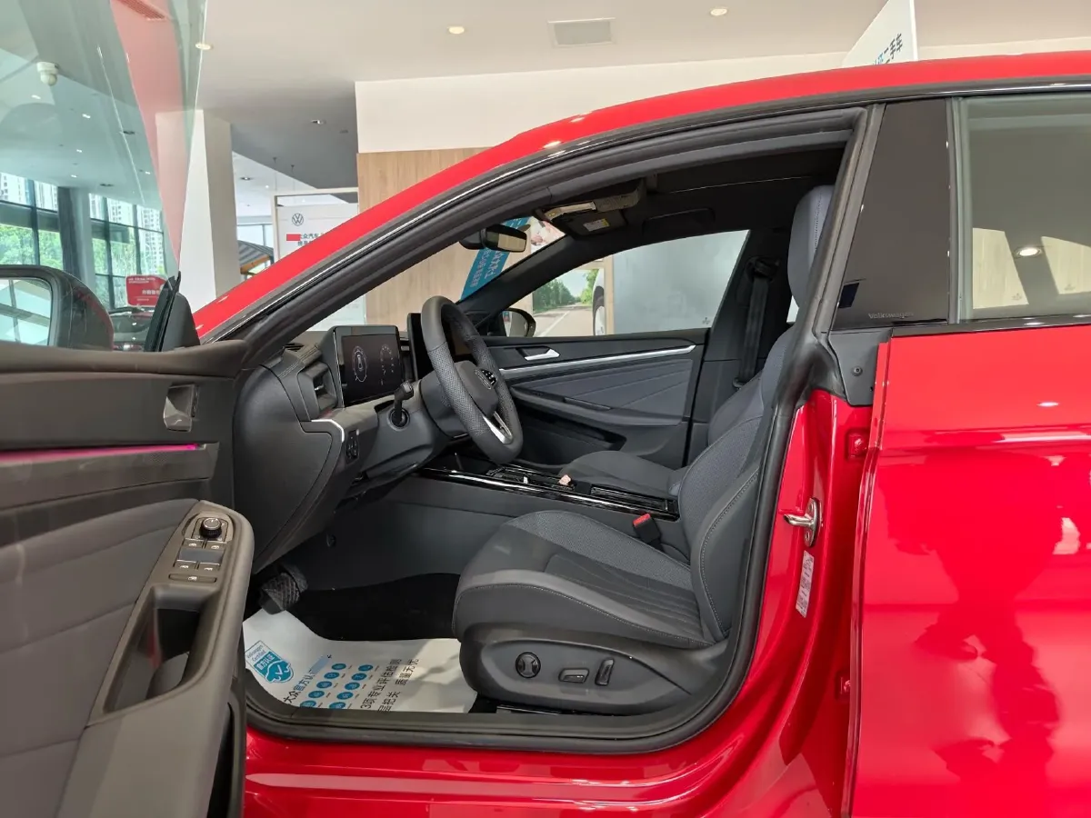 2026 Volkswagen Lamando 2.0T 220HP L4 7DCT,autocango,china used car exporter,china ev exporter,chinese used car exporter,chinese used ev exporter