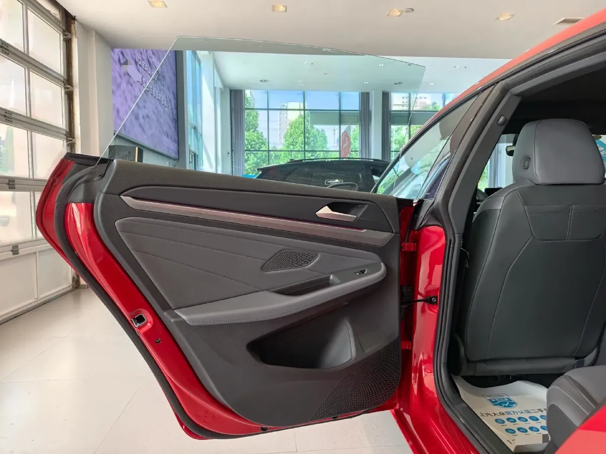 2026 Volkswagen Lamando 2.0T 220HP L4 7DCT,autocango,china used car exporter,china ev exporter,chinese used car exporter,chinese used ev exporter