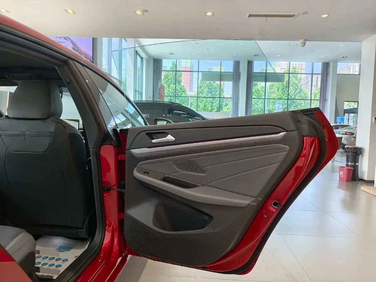 2026 Volkswagen Lamando 2.0T 220HP L4 7DCT,autocango,china used car exporter,china ev exporter,chinese used car exporter,chinese used ev exporter