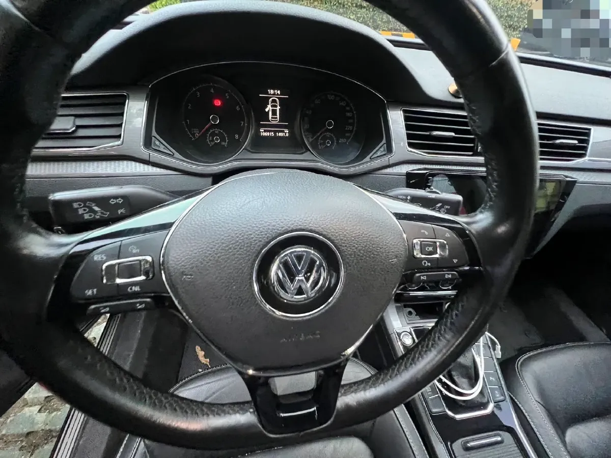 2017 Volkswagen Passat 1.8T 180HP L4 7DCT,autocango,china used car exporter,china ev exporter,chinese used car exporter,chinese used ev exporter