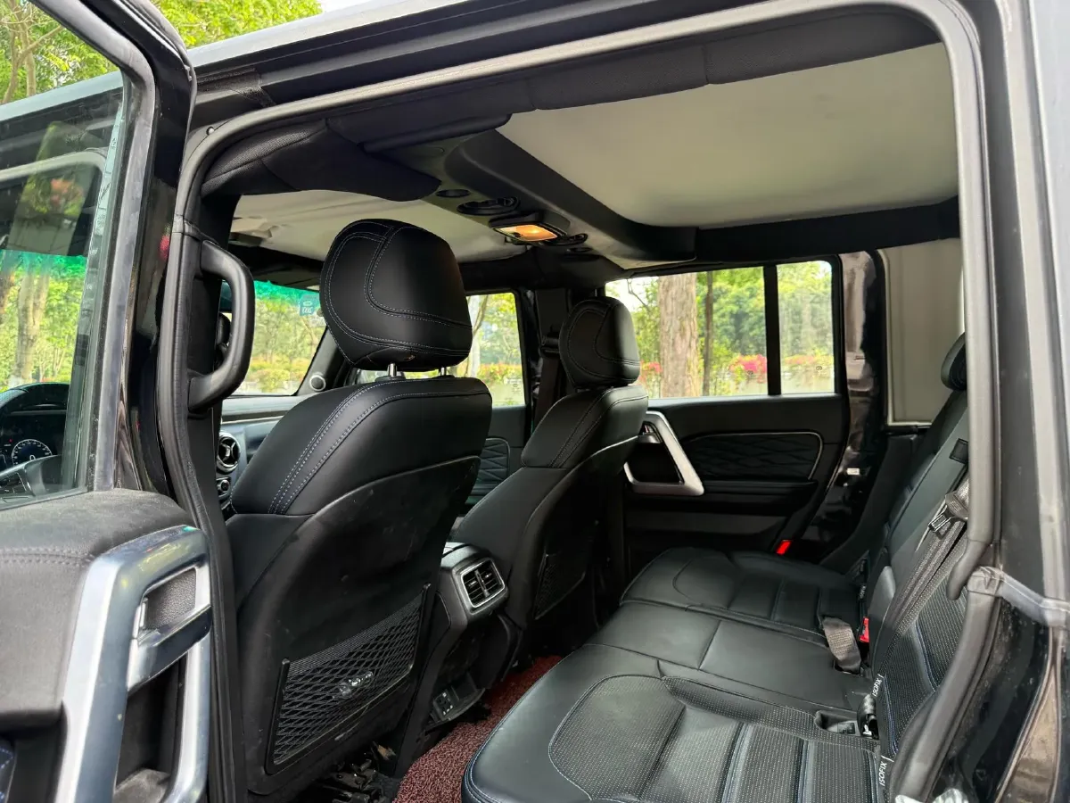 2018 Beijing BJ40 2.3T 250HP L4 6AT,autocango,china used car exporter,china ev exporter,chinese used car exporter,chinese used ev exporter