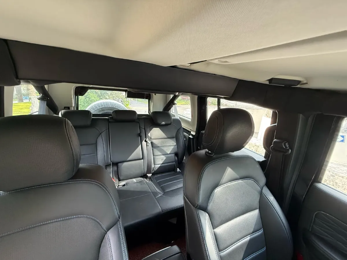 2018 Beijing BJ40 2.3T 250HP L4 6AT,autocango,china used car exporter,china ev exporter,chinese used car exporter,chinese used ev exporter