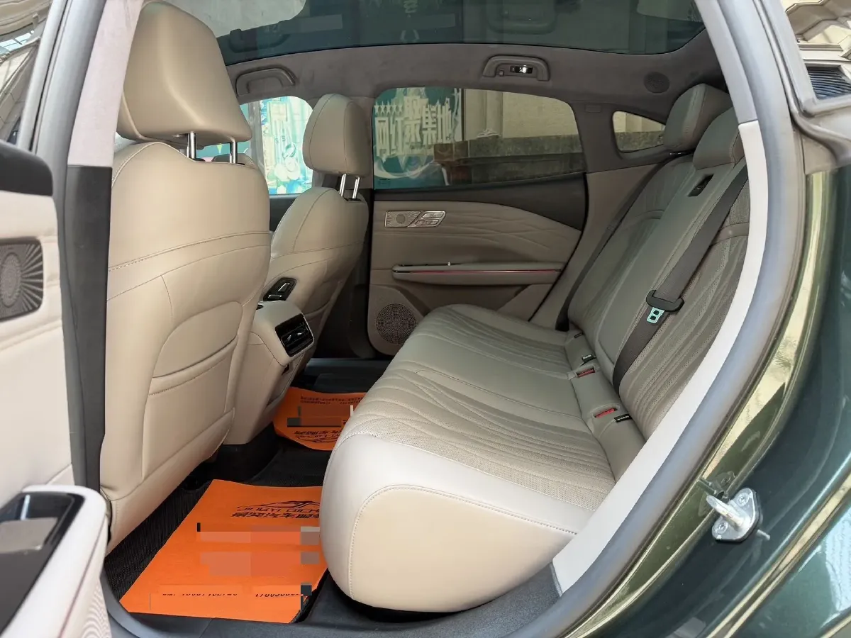 2025 Geely Galaxy Starshine 8 1.5T 163HP L4 3DHT PHEV 27.69KWH,autocango,china used car exporter,china ev exporter,chinese used car exporter,chinese used ev exporter