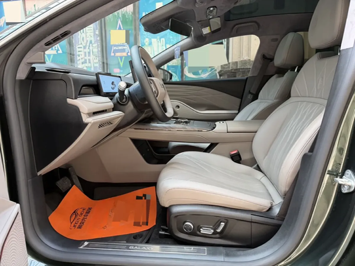2025 Geely Galaxy Starshine 8 1.5T 163HP L4 3DHT PHEV 27.69KWH,autocango,china used car exporter,china ev exporter,chinese used car exporter,chinese used ev exporter