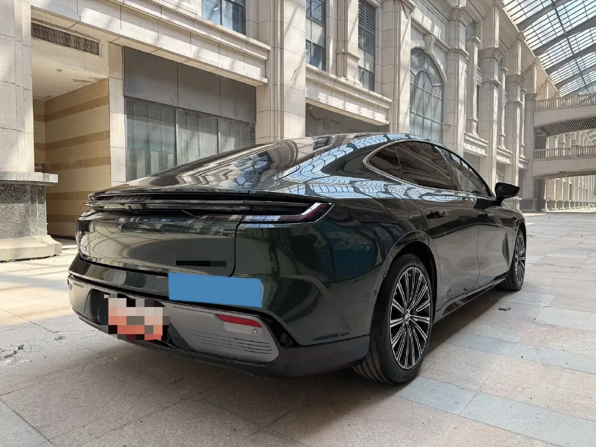 2025 Geely Galaxy Starshine 8 1.5T 163HP L4 3DHT PHEV 27.69KWH,autocango,china used car exporter,china ev exporter,chinese used car exporter,chinese used ev exporter