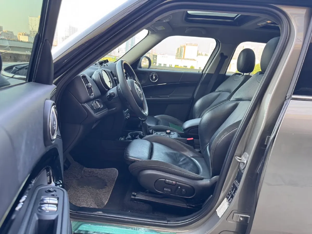 2018 Infiniti QX30 1.6T 156HP L4 7DCT,autocango,china used car exporter,china ev exporter,chinese used car exporter,chinese used ev exporter