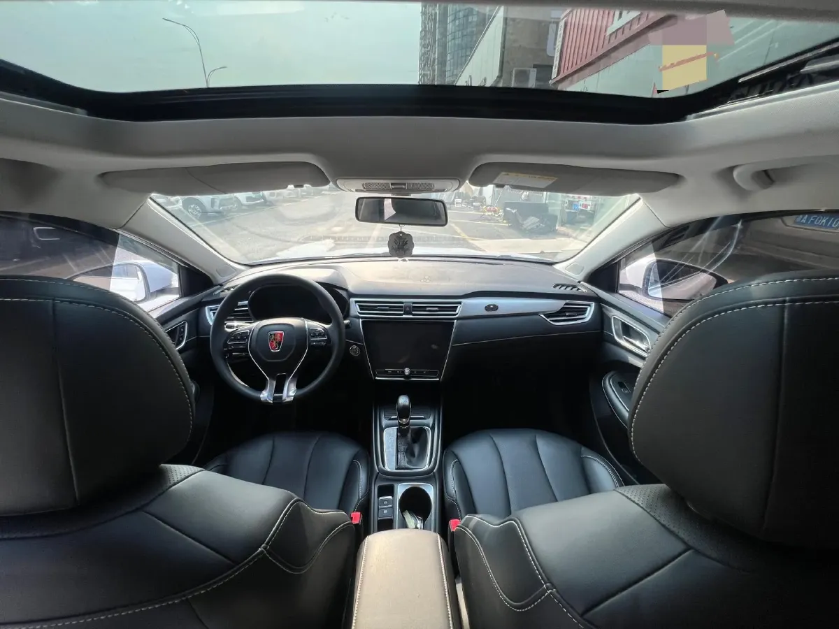 2020 Roewe i5 1.5L 120HP L4 CVT,autocango,china used car exporter,china ev exporter,chinese used car exporter,chinese used ev exporter