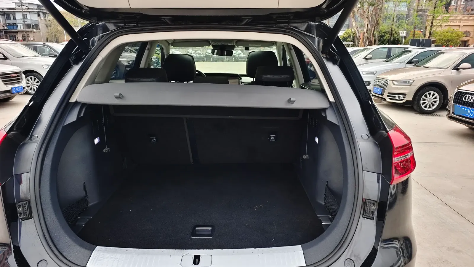 2019 HongQi HS5 2.0T 224HP L4 6AT,autocango,china used car exporter,china ev exporter,chinese used car exporter,chinese used ev exporter