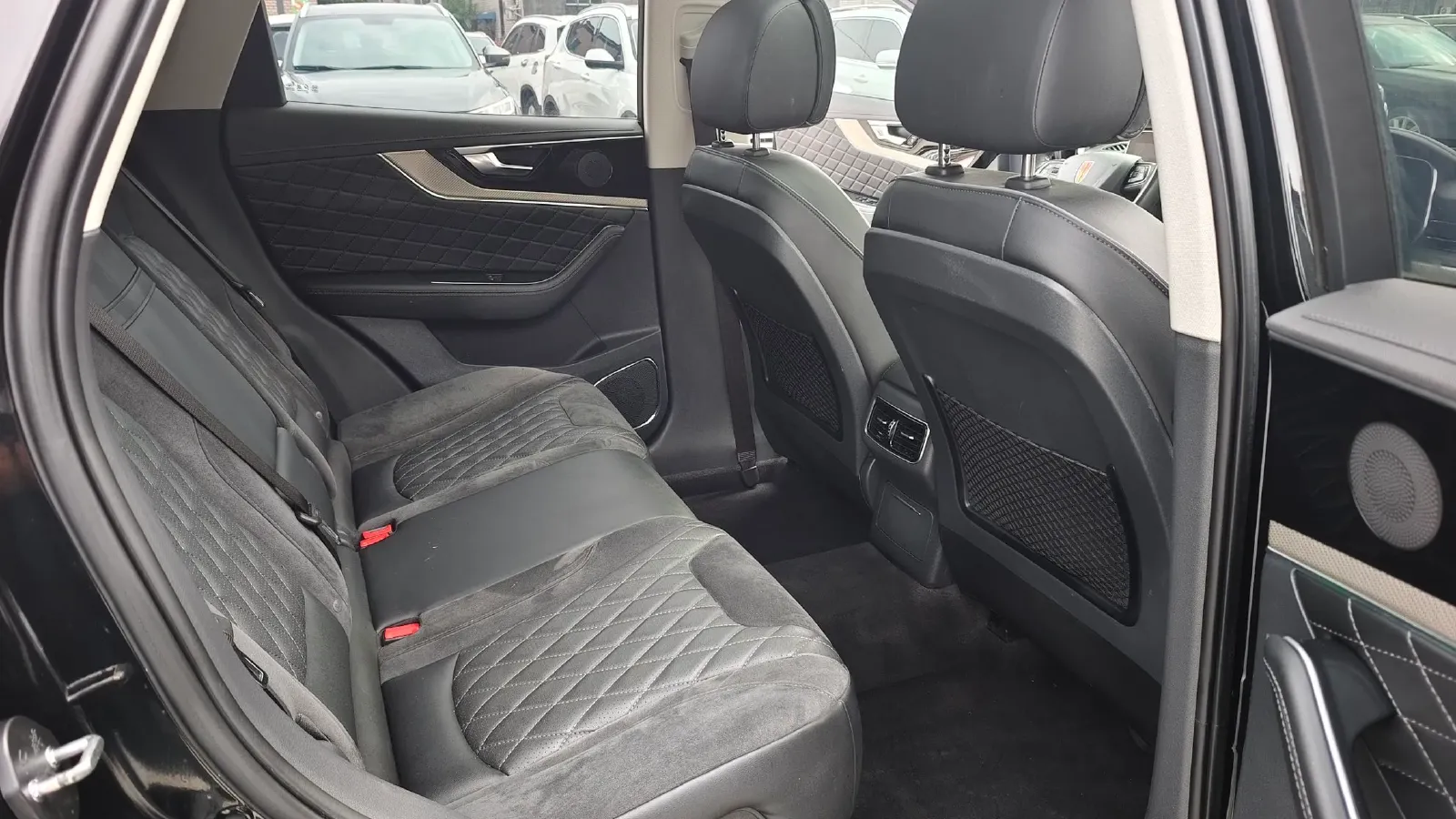 2019 HongQi HS5 2.0T 224HP L4 6AT,autocango,china used car exporter,china ev exporter,chinese used car exporter,chinese used ev exporter