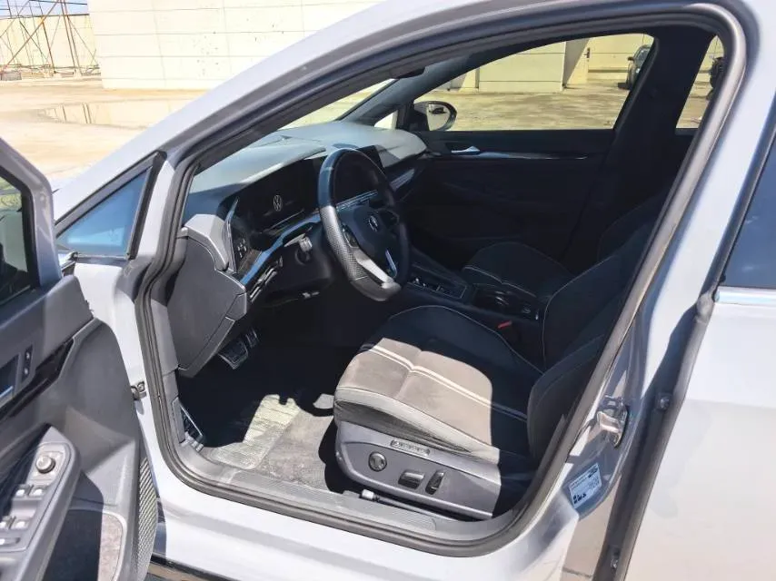 2023 Volkswagen Golf 1.4T 150HP L4 7DCT,autocango,china used car exporter,china ev exporter,chinese used car exporter,chinese used ev exporter