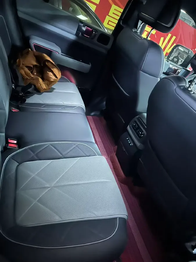 2023 FangChengBao Bao 5 1.5T 194HP L4 E-CVT PHEV 31.8KWH,autocango,china used car exporter,china ev exporter,chinese used car exporter,chinese used ev exporter