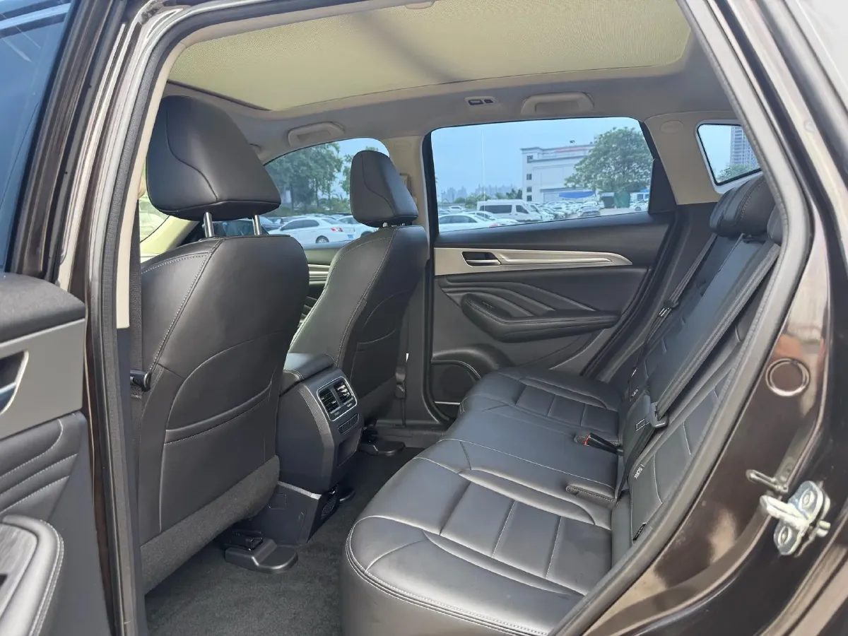 2019 Haval F7 1.5T 169HP L4 7DCT,autocango,china used car exporter,china ev exporter,chinese used car exporter,chinese used ev exporter