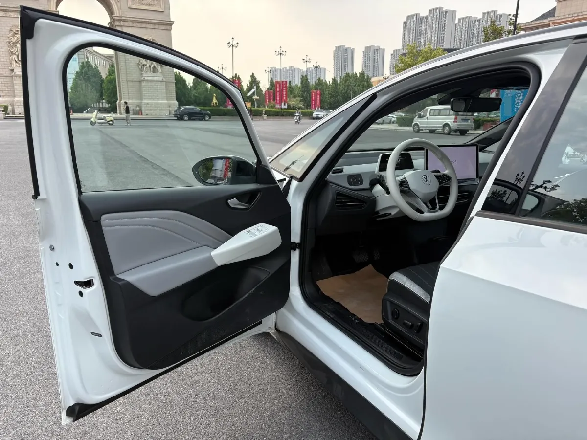 2025 Volkswagen ID.3 BEV 52.8KWH,autocango,china used car exporter,china ev exporter,chinese used car exporter,chinese used ev exporter