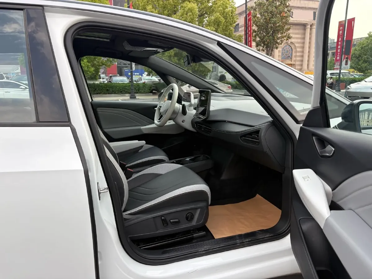 2025 Volkswagen ID.3 BEV 52.8KWH,autocango,china used car exporter,china ev exporter,chinese used car exporter,chinese used ev exporter