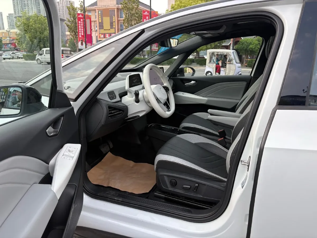 2025 Volkswagen ID.3 BEV 52.8KWH,autocango,china used car exporter,china ev exporter,chinese used car exporter,chinese used ev exporter