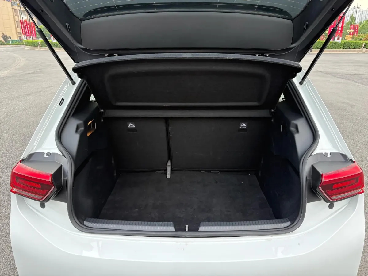 2025 Volkswagen ID.3 BEV 52.8KWH,autocango,china used car exporter,china ev exporter,chinese used car exporter,chinese used ev exporter