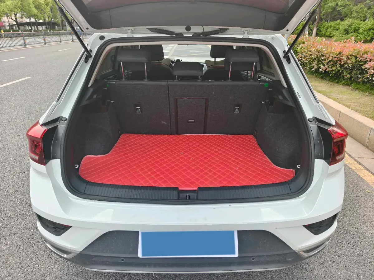 2022 Volkswagen T-Roc 1.4T 150HP L4 7DCT,autocango,china used car exporter,china ev exporter,chinese used car exporter,chinese used ev exporter