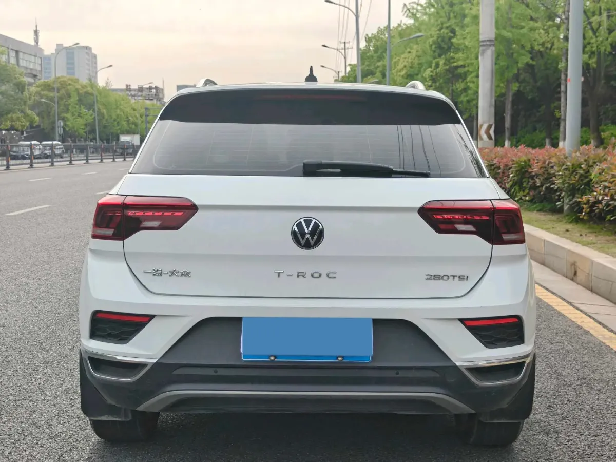 2022 Volkswagen T-Roc 1.4T 150HP L4 7DCT,autocango,china used car exporter,china ev exporter,chinese used car exporter,chinese used ev exporter