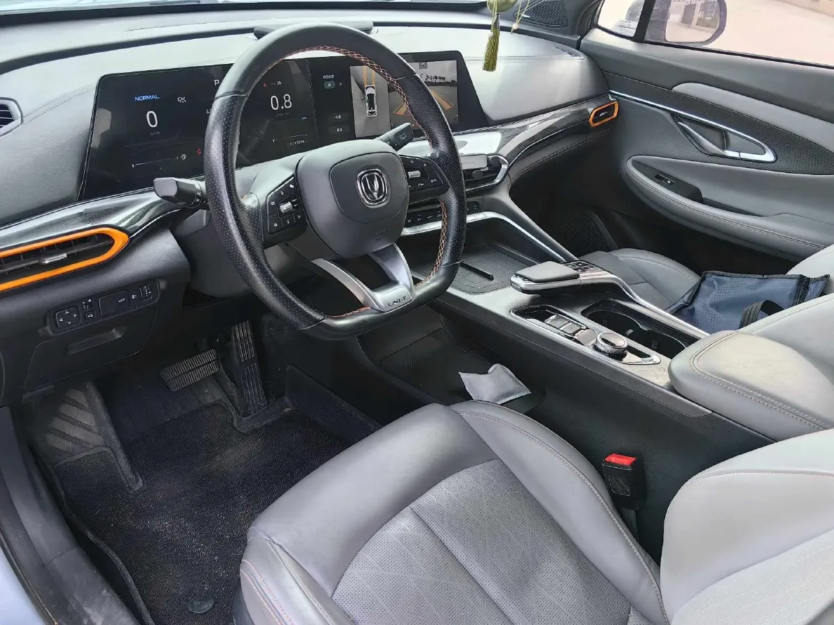 2022 ChangAn UNI-T 1.5T 188HP L4 7DCT,autocango,china used car exporter,china ev exporter,chinese used car exporter,chinese used ev exporter