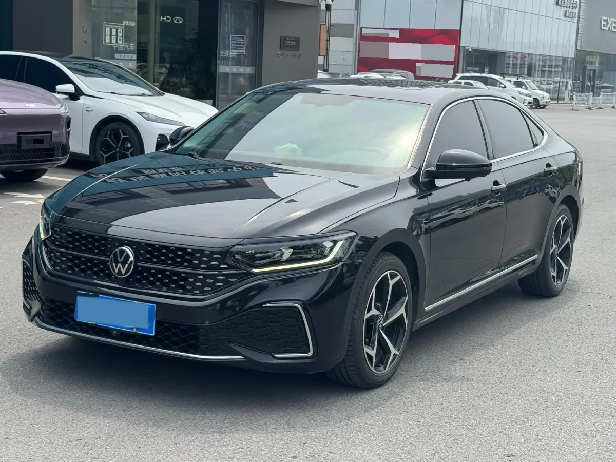 2023 Volkswagen Passat 2.0T 186HP L4 7DCT,autocango,china used car exporter,china ev exporter,chinese used car exporter,chinese used ev exporter