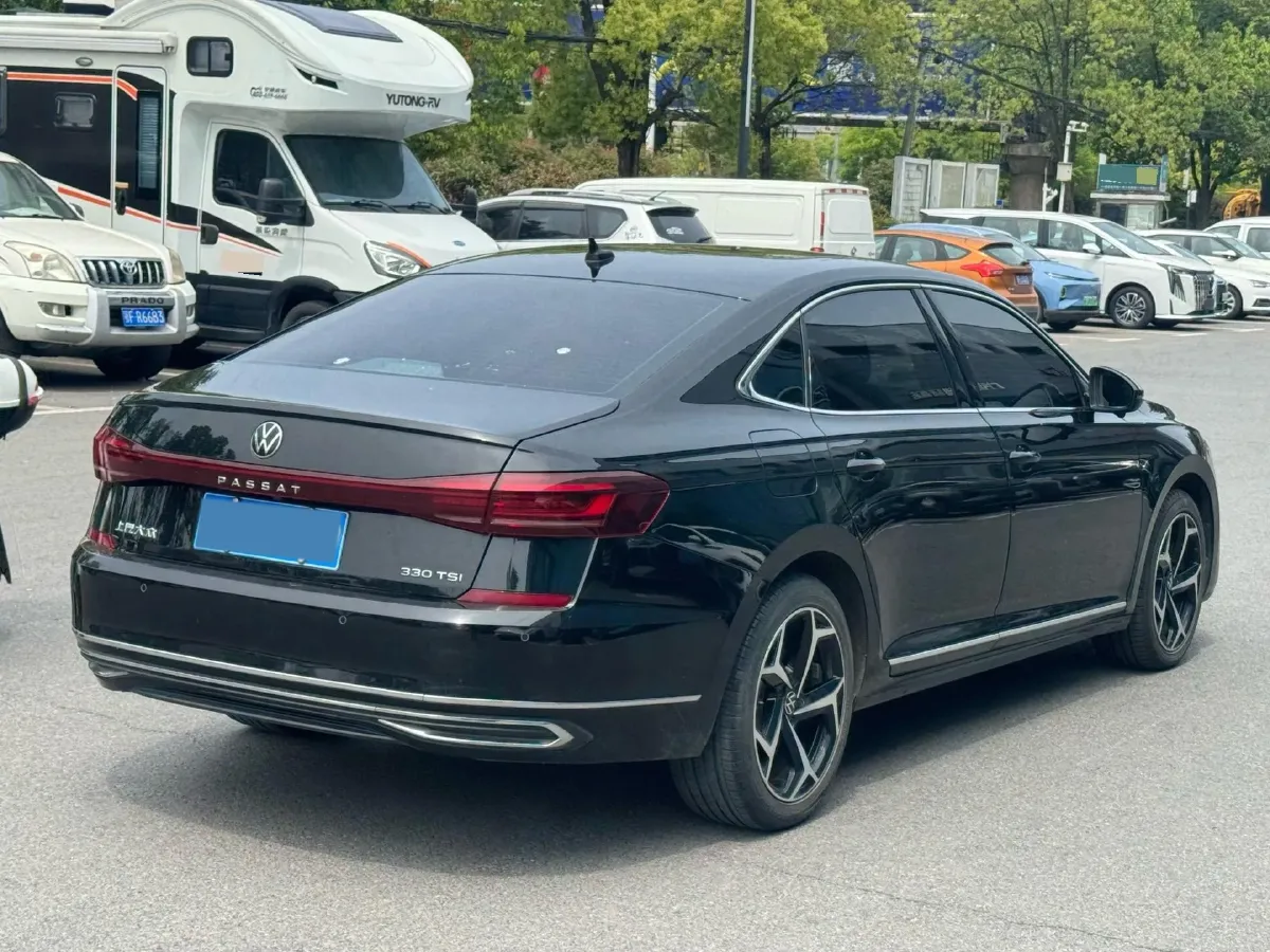 2023 Volkswagen Passat 2.0T 186HP L4 7DCT,autocango,china used car exporter,china ev exporter,chinese used car exporter,chinese used ev exporter