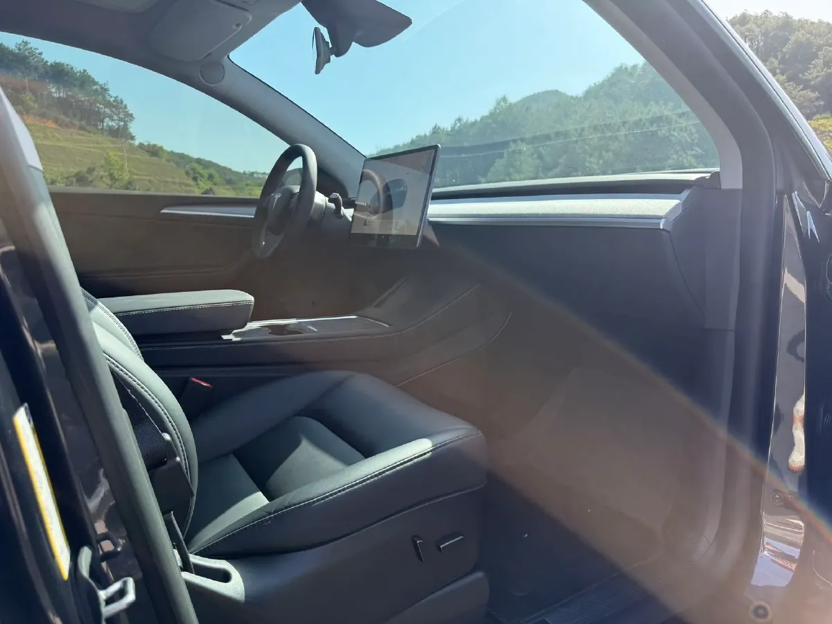 2024 Iveco OuSheng BEV 77.28KWH,autocango,china used car exporter,china ev exporter,chinese used car exporter,chinese used ev exporter