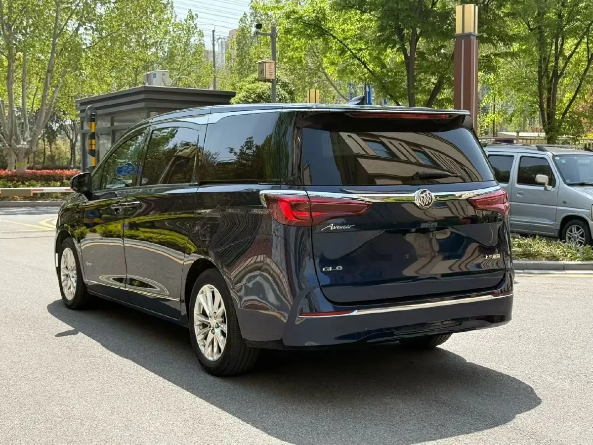 2020 Buick GL8 2.0T 237HP L4 9AT,autocango,china used car exporter,china ev exporter,chinese used car exporter,chinese used ev exporter