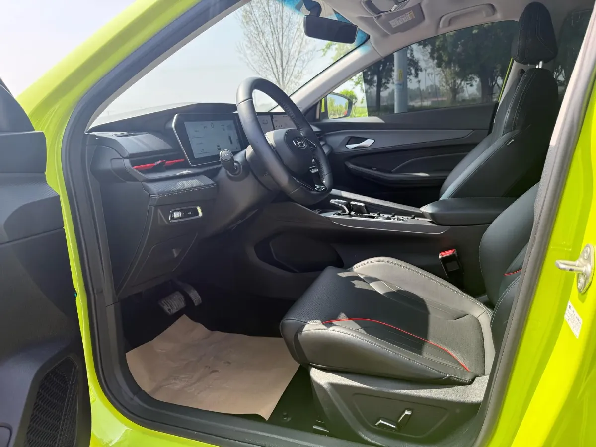 2022 Geely Binray 1.5T 181HP L4 7DCT,autocango,china used car exporter,china ev exporter,chinese used car exporter,chinese used ev exporter