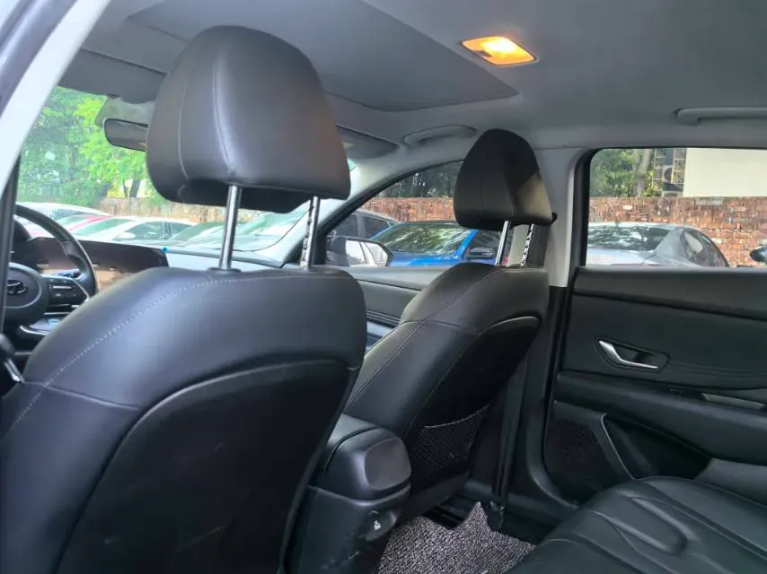 2021 Hyundai Elantra 1.5L 115HP L4 CVT,autocango,china used car exporter,china ev exporter,chinese used car exporter,chinese used ev exporter