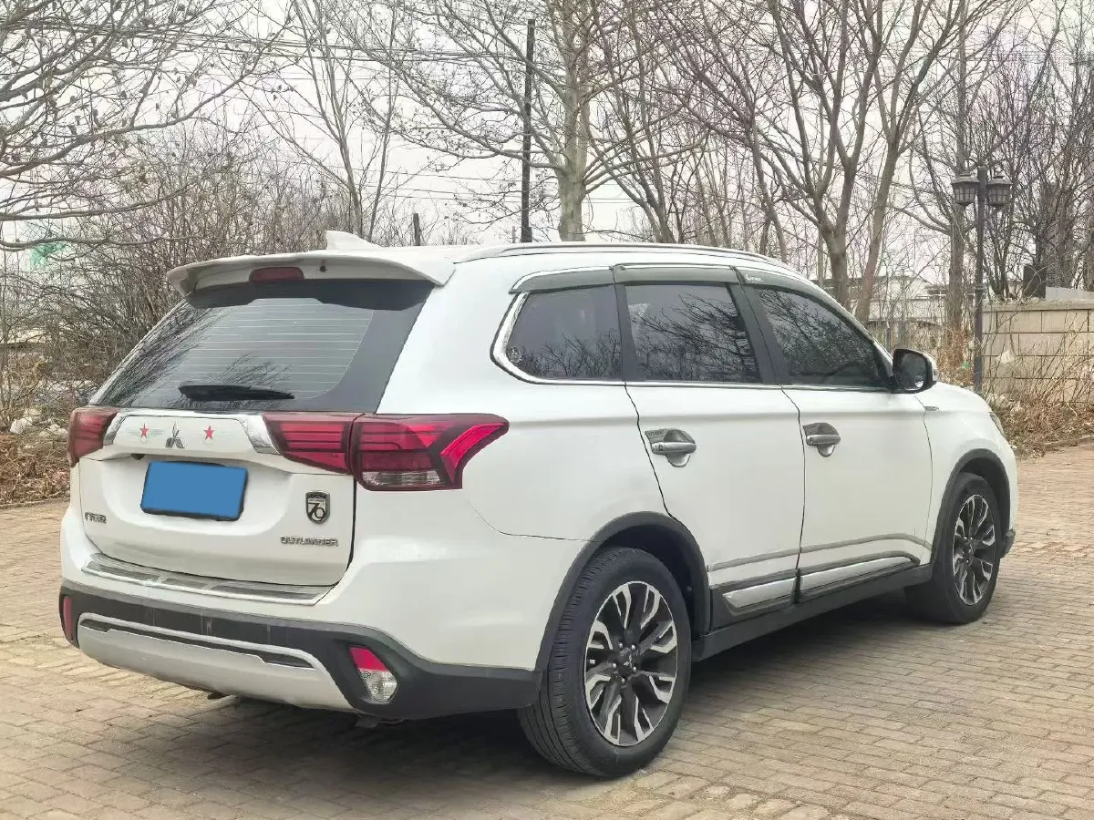2019 Mitsubishi Outlander 2.0L 166HP L4 CVT,autocango,china used car exporter,china ev exporter,chinese used car exporter,chinese used ev exporter