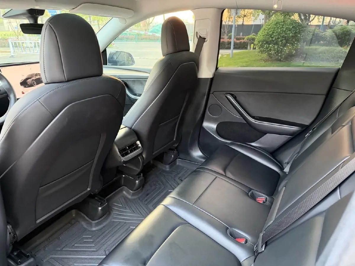 2022 Tesla Model Y BEV 60KWH,autocango,china used car exporter,china ev exporter,chinese used car exporter,chinese used ev exporter