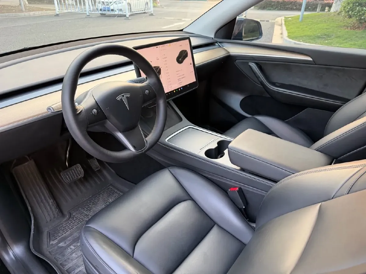 2022 Tesla Model Y BEV 60KWH,autocango,china used car exporter,china ev exporter,chinese used car exporter,chinese used ev exporter