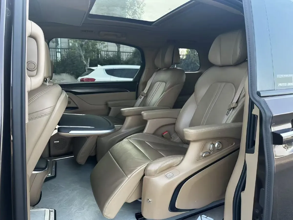 2020 Buick GL8 2.0T 237HP L4 9AT,autocango,china used car exporter,china ev exporter,chinese used car exporter,chinese used ev exporter