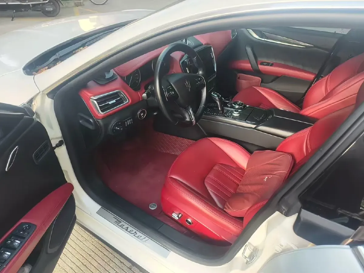 2022 Audi Q7 2.0T 245HP L4 8AT,autocango,china used car exporter,china ev exporter,chinese used car exporter,chinese used ev exporter