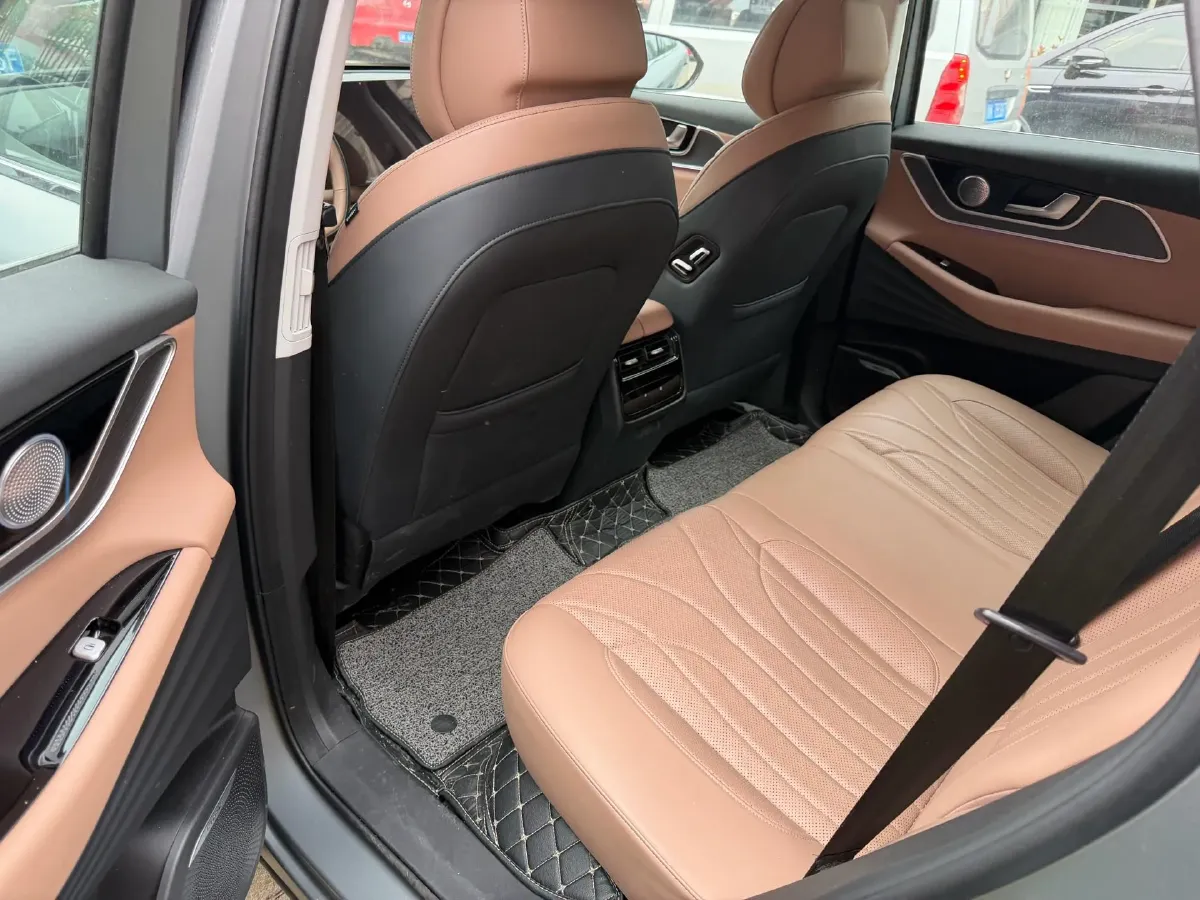 2024 Chery Tiggo8L 2.0T 254HP L4 8AT,autocango,china used car exporter,china ev exporter,chinese used car exporter,chinese used ev exporter