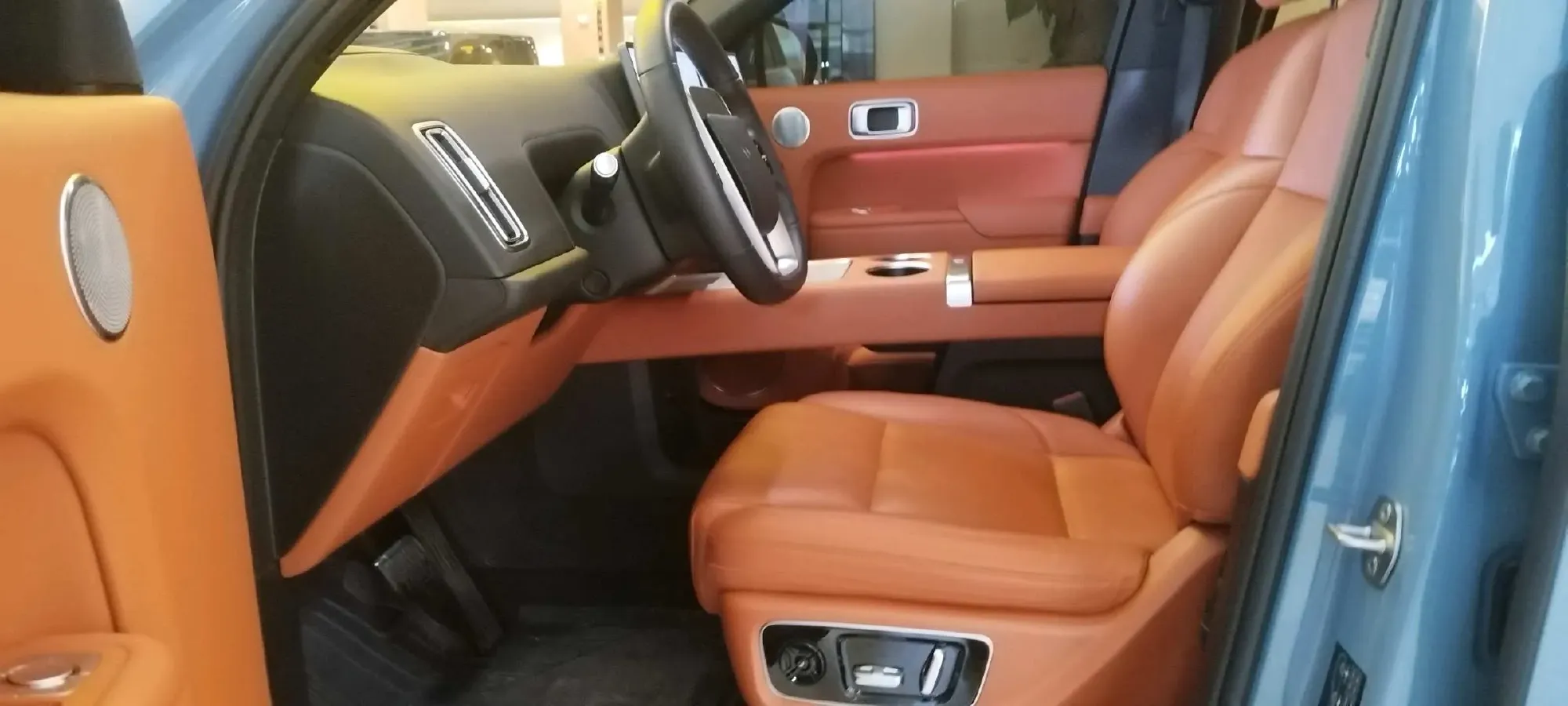 2023 Li L7 Range Extended 154HP REEV 40.9KWH,autocango,china used car exporter,china ev exporter,chinese used car exporter,chinese used ev exporter